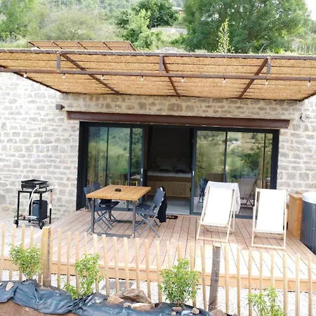 Lechappee Des Causses Мостюежуль